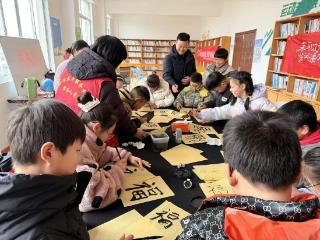 茉莉花开·艺润溧水∣我们的节日：写福迎春护幼苗 暖心护航伴成长
