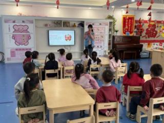 聊城大学药学与食品工程学院举办“剪纸承韵润童心，指尖传非遗文脉”社会实践活动