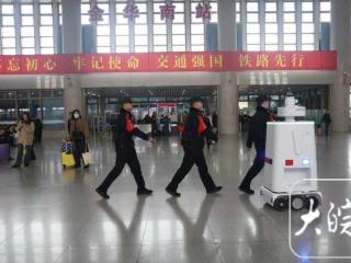 春运出行客流持续攀升 长三角11日计划增开列车469列