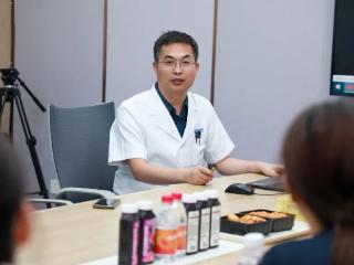 郑州尖峰眼科王家良院长专家见面会圆满落幕，专业与福利圈粉无数