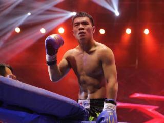 从少林寺走出的阜阳硬汉！泰国拳场逆转KO日本选手 母亲不敢看他比赛