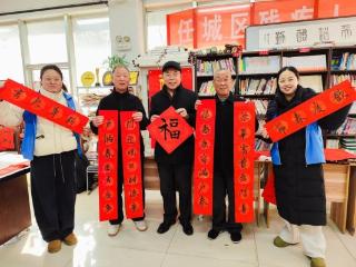 济宁市任城区南张街道满庄社区：文艺盛宴添年味 翰墨传情暖民心