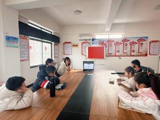 银山镇组织山东师范大学“守护成长”心理护航志愿队走进南北刘社区