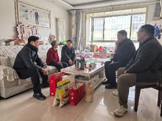 泰安高新区综合行政执法局联合泰安天贶环境服务有限公司走访慰问困难环卫工人