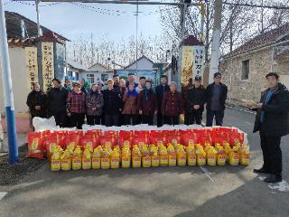 济南市莱芜区方下街道石家泉村开展新春送福利活动