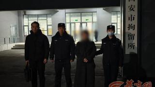 “法官，我要还钱！”这名“老赖”在前往西安市拘留所的警车上如梦方醒