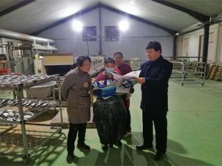 阳信县流坡坞镇走进敬氏共富工坊开展法治宣传活动