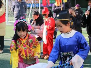 玉山县南山乡举办“我们的节日·春节”系列活动之村民趣味运动会