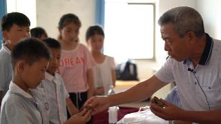 “山东好人”苗成功：七旬宣讲员用两千件老物件讲述“年代故事”