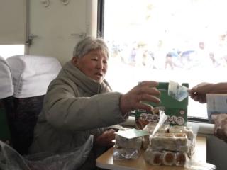 网红列车上的“移动文旅会客厅”