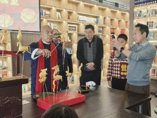 河北省图书馆举办吹糖人民俗体验活动