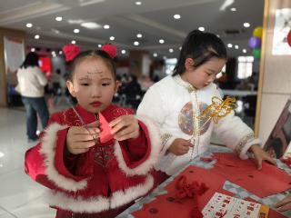 童手作非遗，方寸藏年味