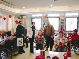 新春送暖守护银发 上海市消保委多举措筑牢老年消费安全防线