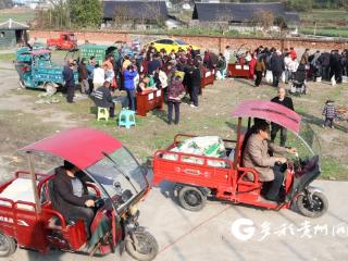 喜分红 乐开怀！汇川区团泽镇派发年终“大礼包”
