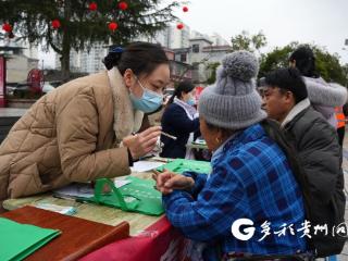家门口享义诊、学知识！汇川开展冬春季爱国卫生活动