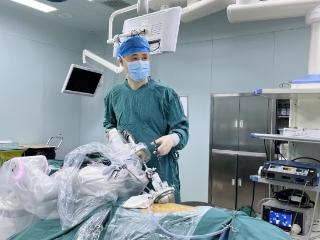 江苏省肿瘤医院率先完成“单人单孔”腹腔镜微创手术