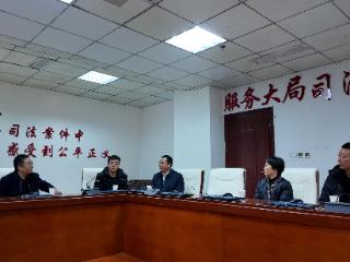 市中院一行到七星关区法院开展春节走访慰问活动