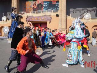 新疆赛乃姆斗舞广东英歌舞