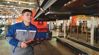 走近石煤机毛料分厂焊接机器人班组长关虎:生产线上的“跨界”工匠