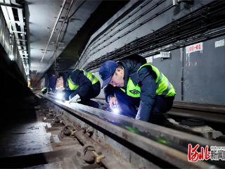 新春走基层｜地铁“轨道医生”出诊记