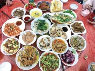 六年一轮的年夜饭接力今年轮到老姐掌勺