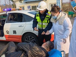 合安高速大年初一上演生命接力