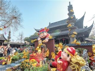 广州剧迷“打飞的”来杭打卡《太平年》