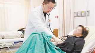 春节我在岗 | 除夕坚守岗位 为生命“守岁”