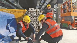 地铁3号线南延段铺轨工程完成率达92%