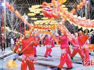 新春走基层｜山村办灯会 热辣滚烫