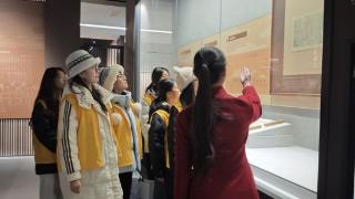 感悟师者足迹，厚植乡土情怀