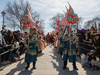 歙县徽州鱼灯亮相西班牙 吸引11万人参与