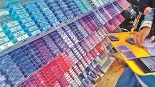 年轻人涌进DIY拼豆店