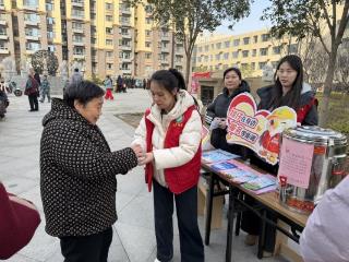 济宁市任城区李营街道东翔社区开展暖心便民游园会活动
