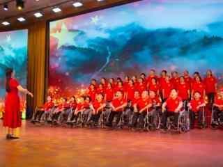 轮椅上的“歌声”，浸润秦邮老街