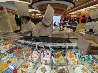 新春走基层|冰淇淋里尝出“幸福年味”