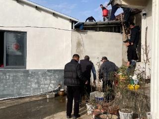 郎溪一村民家中失火 休假消防员挺身而出成功灭火