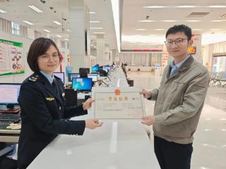 福建：工作不断档 服务不打烊