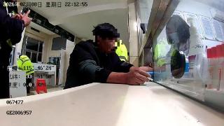 塑料兄弟情！亳州一对朋友互相举报：你举报我酒驾、我举报你私存烟花