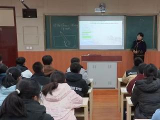 济南市莱芜第一中学师者风采——朱清华：清润桃李 华育初心