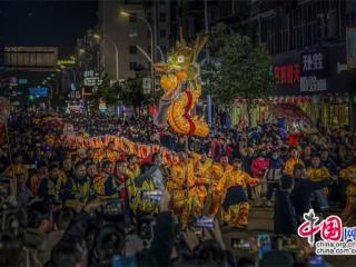 从慈利板板龙灯看非遗焕新：千年龙灯舞出新气象