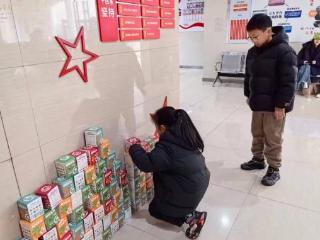 滨江苑社区：绿动心愿，盲盒植梦