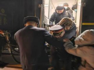 风雪里的“暖心背影”——齐齐哈尔客运段海连车队海莫四组的春运坚守