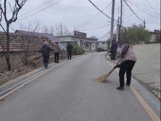 济宁市泗水县圣水峪镇土洞村：人居环境整治绘就春日新画卷