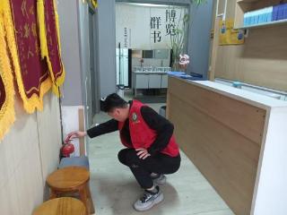 济宁市任城区李营街道薛口社区开展“走访辖区商户 护航复工复产”活动