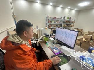 2026新春走基层｜芜湖“90后”夫妻“撸猫”创业 月销五六十万解锁宠物经济新赛道