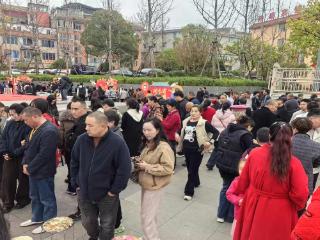 黄甲街道“就业赶场”线下招聘会（第一场）成功举办