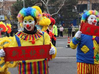 解锁元宵民俗狂欢新体验 2026青岛西海岸新区新春民间艺术表演活动开展