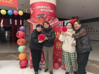 花灯流转映民俗 文明有“理”闹元宵