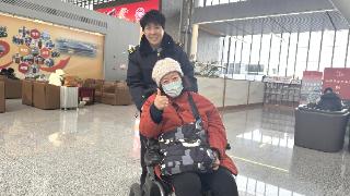 新春走基层 | 曹燕:用坚守点亮春运回家路